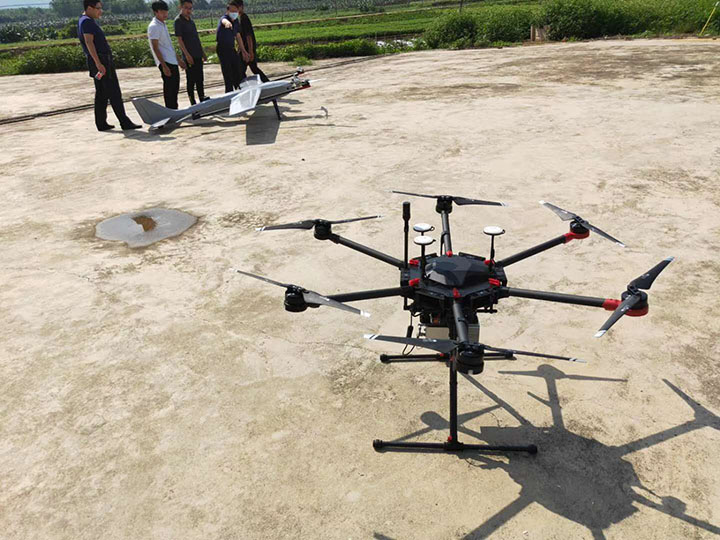 2  TY3型无人机（左）、大疆M600PRO激光雷达扫描无人机（右）飞行作业前.jpg