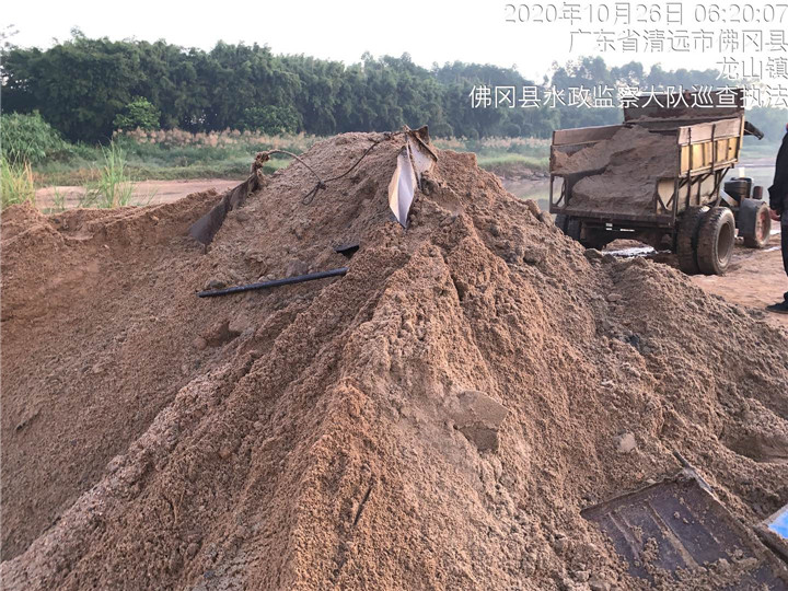 10.26上午6时许占果图7_720.jpg