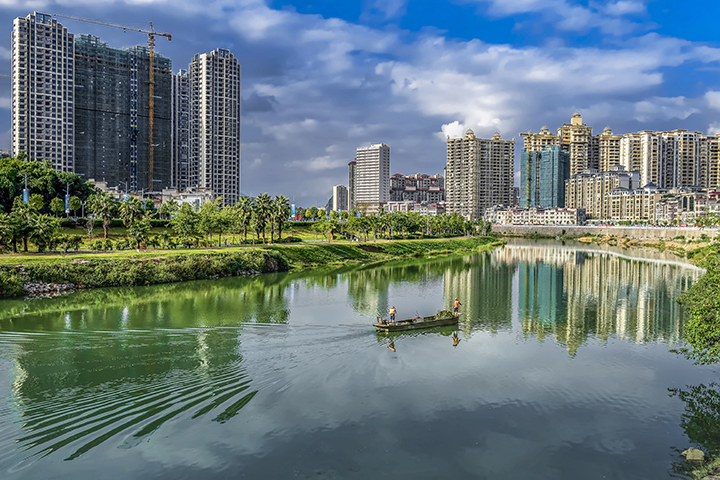 连州市水利局:连州全域河湖推行物业化管理以良好的生态环境向建党100